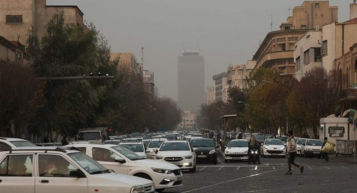 هوای تهران در آستانه‌ آلودگی قرار گرفت