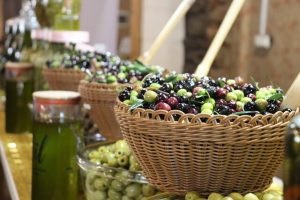 کرند، سرزمین زیتون ایران جایی که طلای سبز در دل کویر می‌درخشد