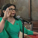 با غیبت مادورو و در اوج بحران، دلسی رودریگز سوگند ریاست جمهوری موقت ونزوئلا را یاد کرد