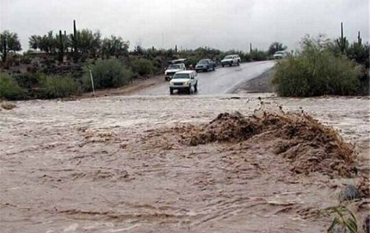 بارش‌های سنگین و وقوع سیلاب در ۱۰ استان؛ خطر ریزش سنگ در جاده مازندران