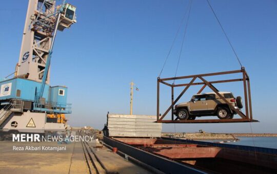 شرط واردات خودرو، موجودی در گمرک و قیمت قطعی است